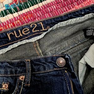 Rue21 Jeans. Size 9/10R Slim bootcut.